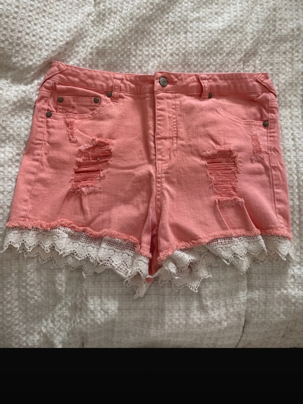 Altar'd State Coral Pink Distressed Lace-Trim Jean Shorts Sz.29/9 stretchy